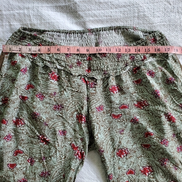 Jessica Simpson Maternity Lightweight Rayon Summer Pants, Medium - Picture 7 of 8